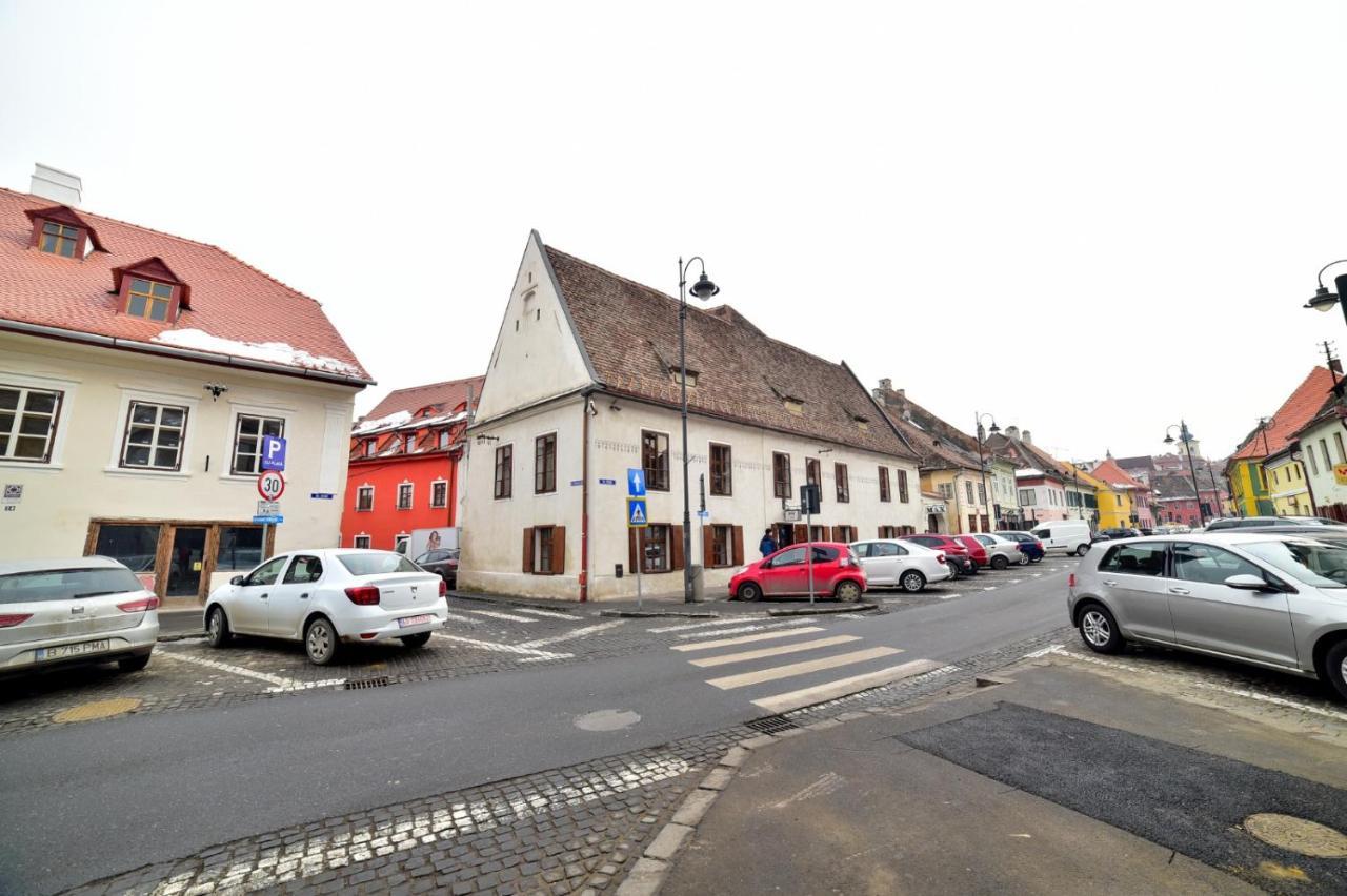 ★ 2 Minute Walk From The Bridge Of Lies ★ Apartment Sibiu Bagian luar foto